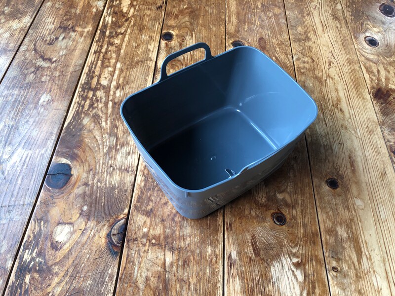 ダイソーの「ソフトバスケット角」