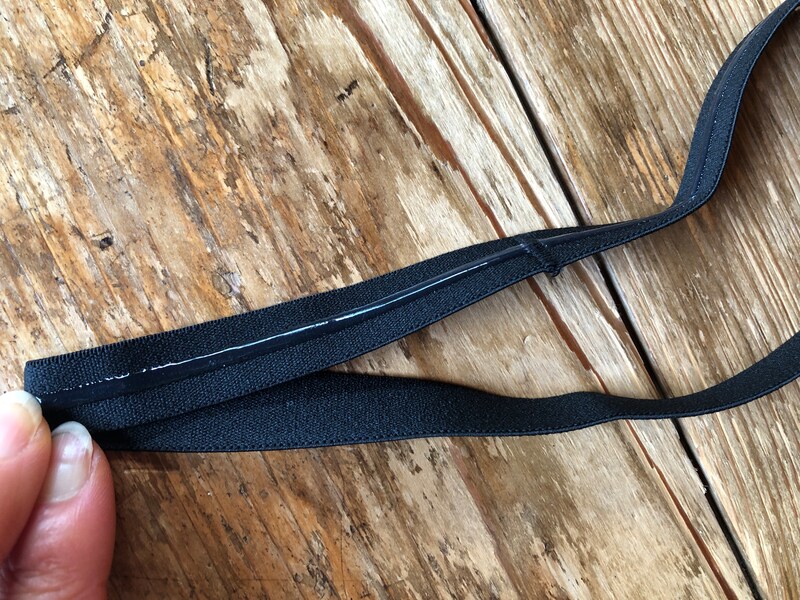 ダイソーの「スポーツ用ヘアバンド」は内側に滑り止め付き