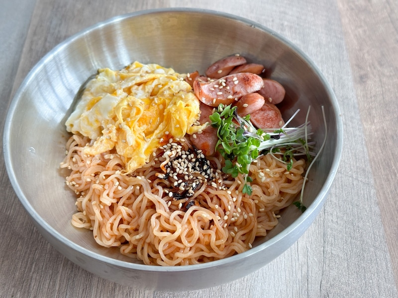 ビビン麺料理例