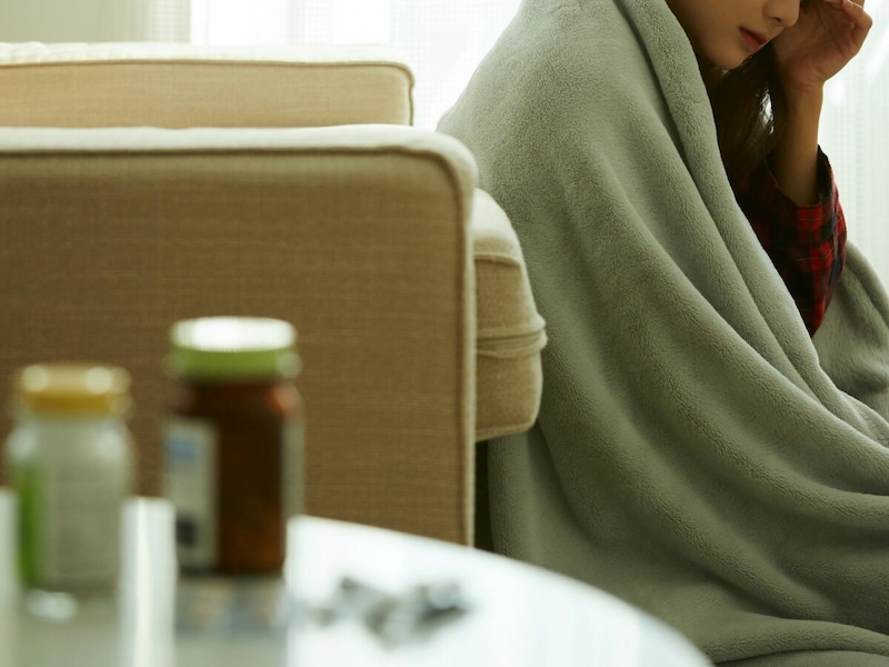 熱を出して寝込んだ彼女は、夫の本性を知ることとなる