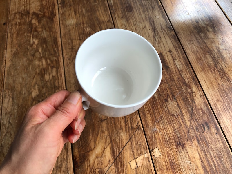 ダイソーの「カフェオレカップ」は、たっぷりサイズ