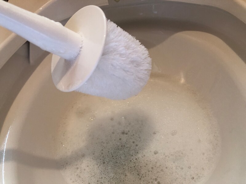 ダイソーの「トイレブラシ」は水切れには少し時間がかかる