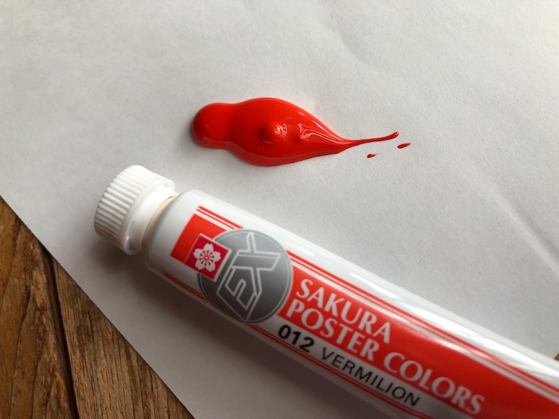 ダイソーで売っているサクラクレパスの「ポスターカラーEX」は重ね塗りができ、きれいに仕上がる