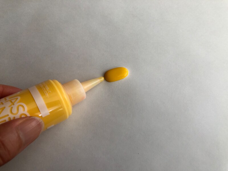 ダイソーの「ガラス絵の具」は透明シートでも使用できる