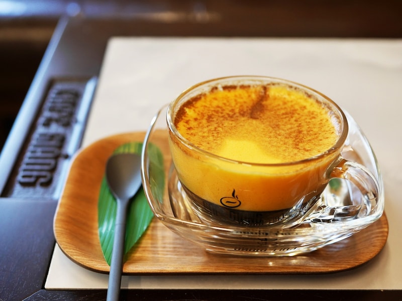 名物のエッグコーヒー(HOT・税込550円)