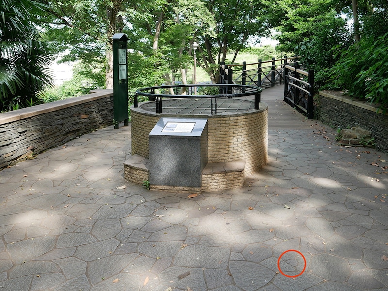 港の見える丘公園(フランス山)のハート型の敷石