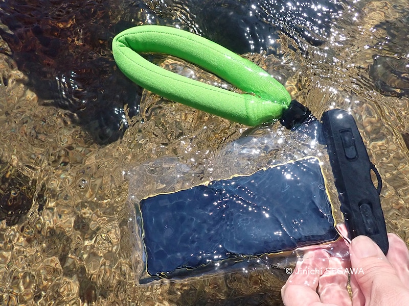 【実録】100均の防水ケースを使ってスマホで水中撮影してみた [写真撮影] All About