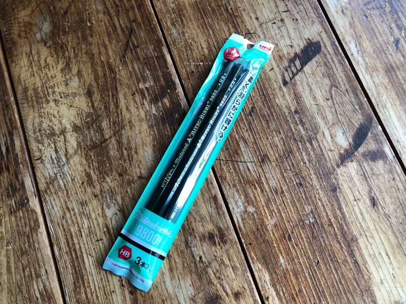 ダイソーで販売されている「三菱9800」