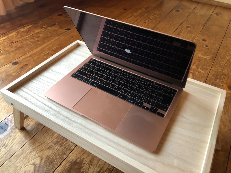 ダイソーの「折りたたみテーブル」はパソコン作業にも使用できる