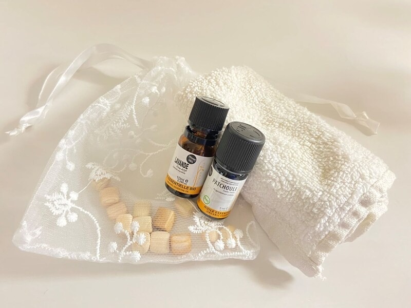 百均のラッピング用オーガンジー巾着はデザイン性にも優れています