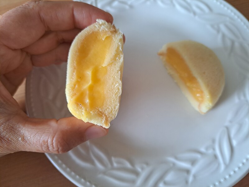 シャトレーゼの「ふんわりムーン」