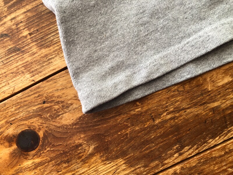 ダイソーの「強力布用両面テープ」で修復すると縫い目がない