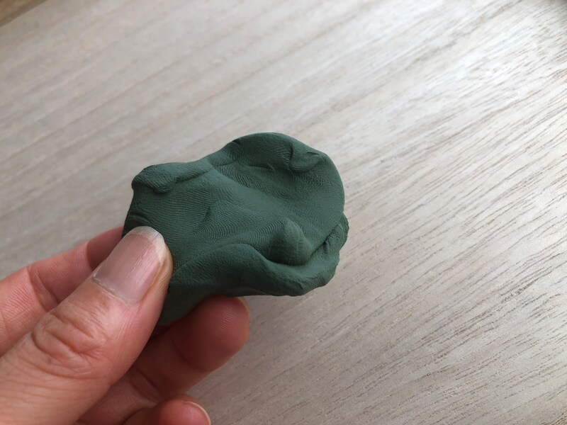 グレーを作りたかったけれど、カーキっぽくなってしまった