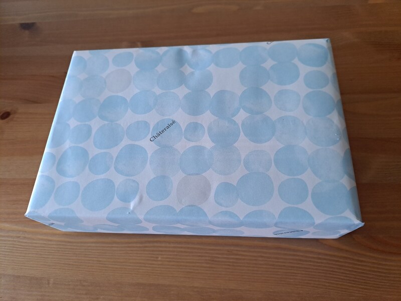 シャトレーゼの和菓子詰め合わせ「尾白のせせらぎ」はきれいに包装して販売されている