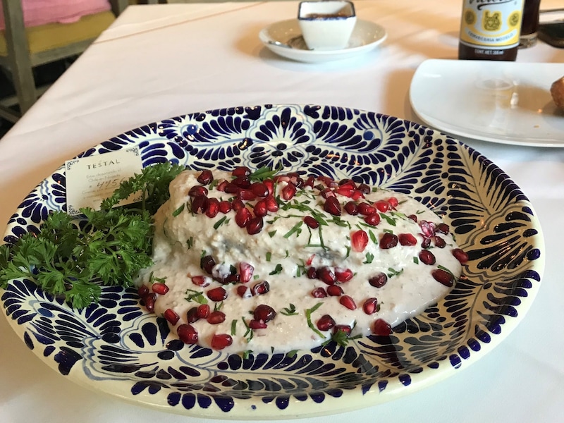 メキシコ独立記念日に食べるチレス・エン・ノガダ