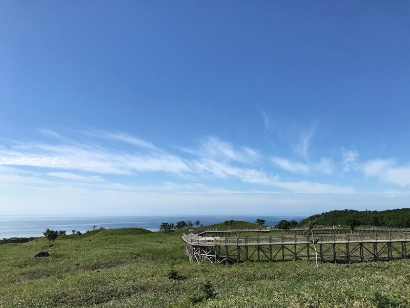 知床五湖(3)/高架木道から望むオホーツク海