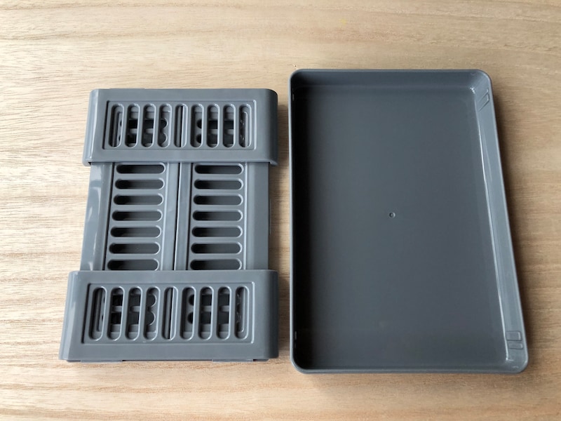 セリアの「サンドイッチケース」は組み立て式