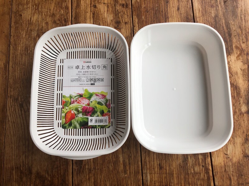 セリアの「卓上水切り」