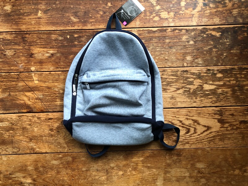 ダイソーの「リュック（スウェット生地）」