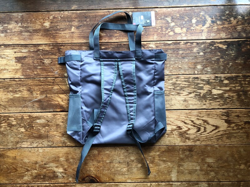 ダイソーの「リュック（2WAY）」のショルダーは少し太め