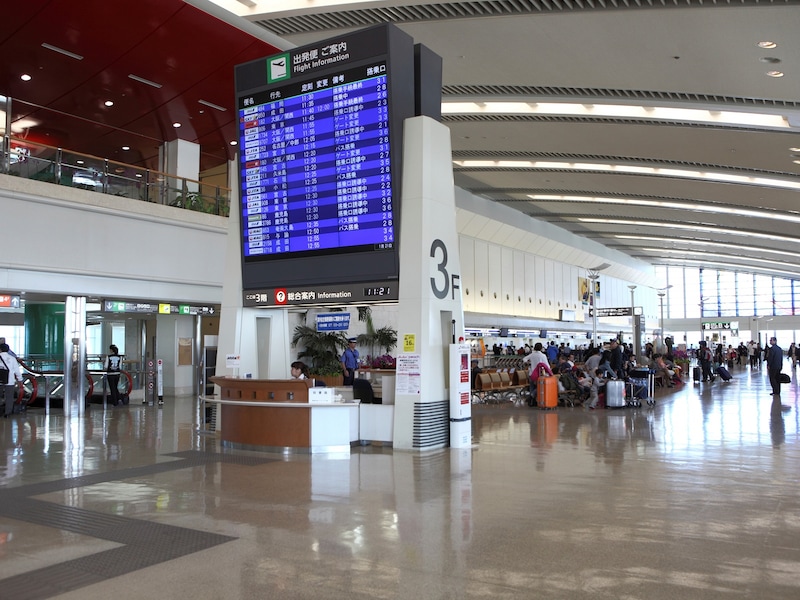 台風接近中は空港が閉鎖になることもありますので、ご注意を! (C)OCVB