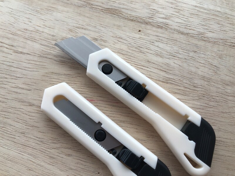ダイソーの「ミニカッター」は替刃なしの使い切り