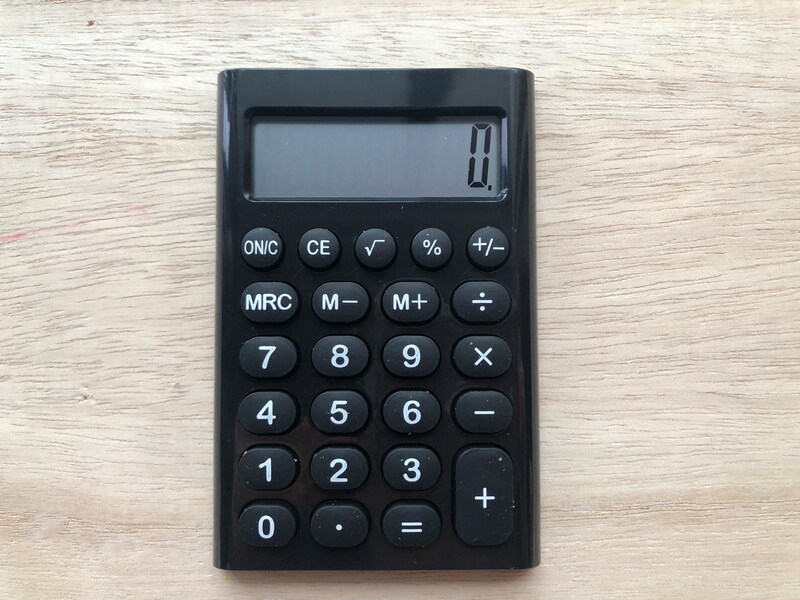 ダイソーの「電卓（スタンダード）」