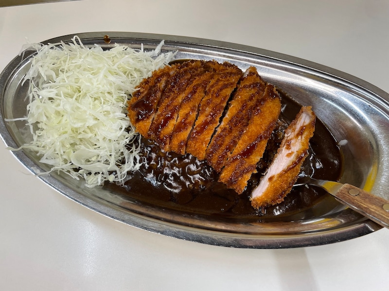 ロースカツカレー(中盛り) ※画像はAll About編集部撮影