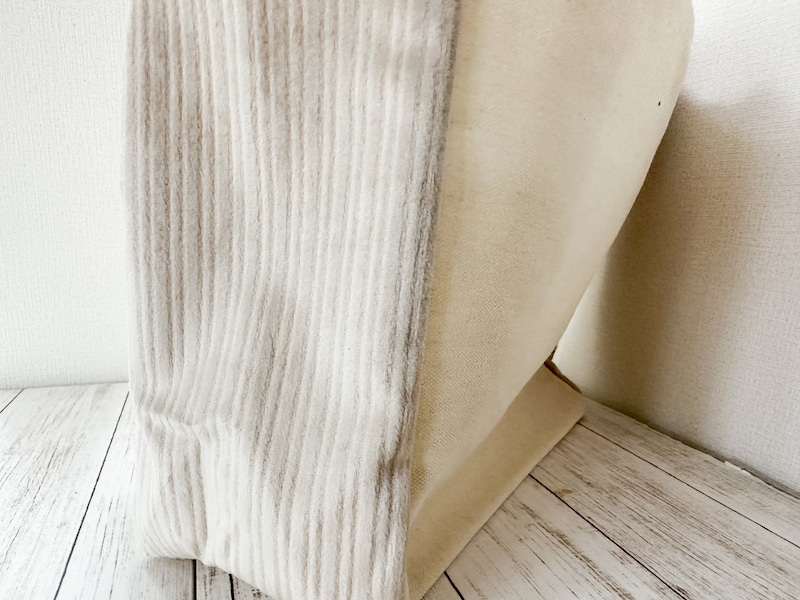 りんごバッグの側面