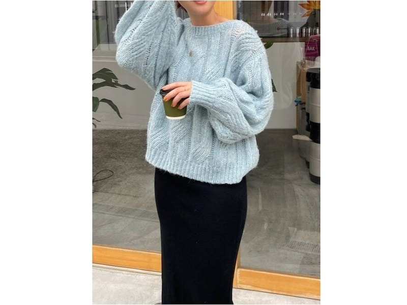 コーデのキーになりやすいニットは人とかぶりにくいデザインが◎ 出典:WEAR