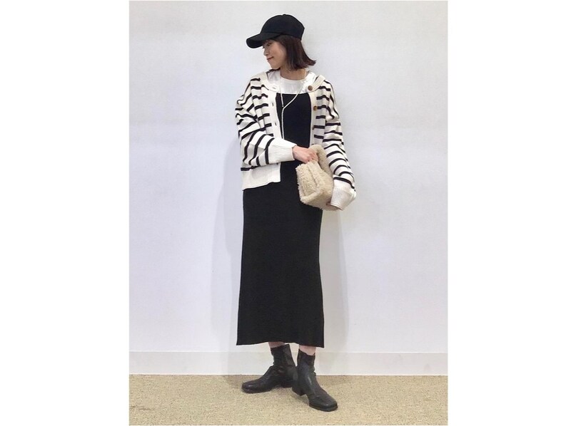 ソールが低いのでたくさん歩く日にも疲れにくい! 出典:StyleHint