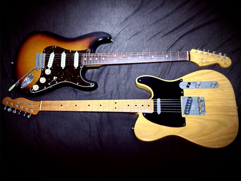 ストラトキャスター(上)とテレキャスター(下)(撮影:A-suke)