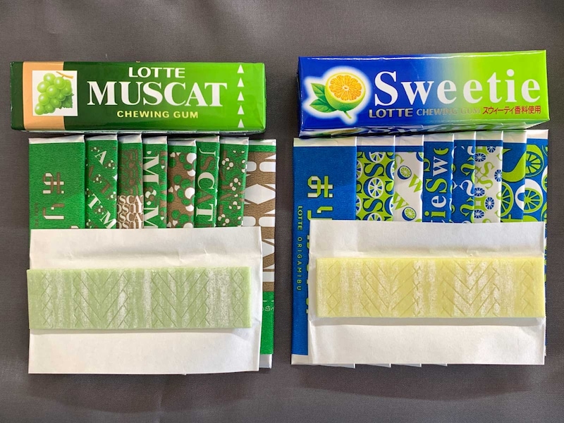 ロッテマスカットガムとスウィーティガムの内包装とガム本体