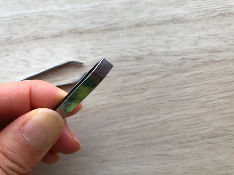 広くなっている毛抜きは何本かまとめて抜く場合に使える