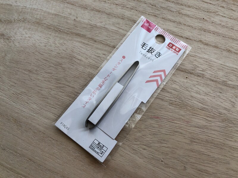 ダイソーの「毛抜き」