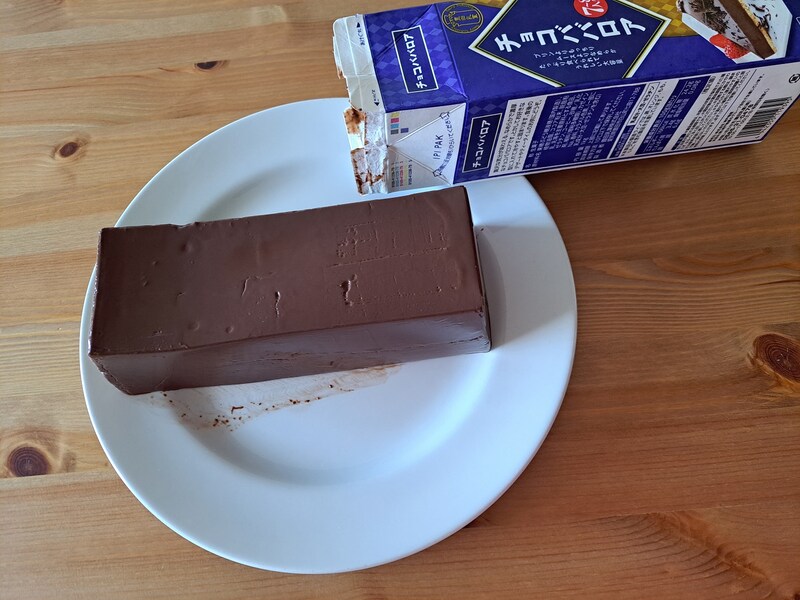 業務スーパーの「チョコババロア」は大容量の1kg入り