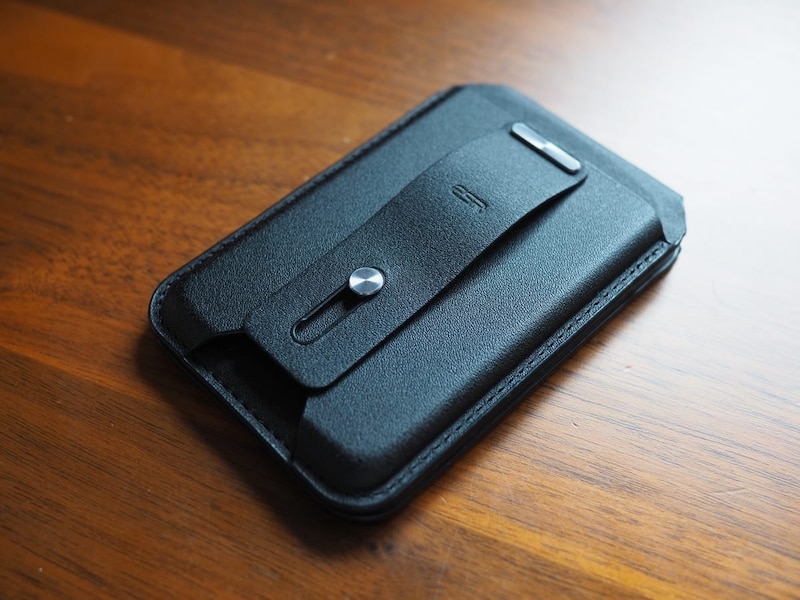 MagSafe対応のスタンドクリップ「ESR HaloLock GEO WALLET」