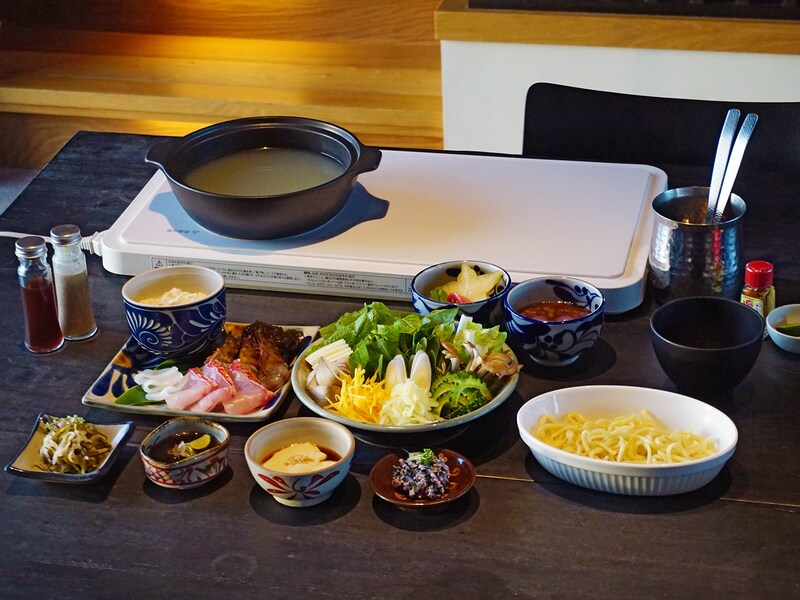 星のや沖縄 沖縄ブルーゾーン滞在 特別夕食