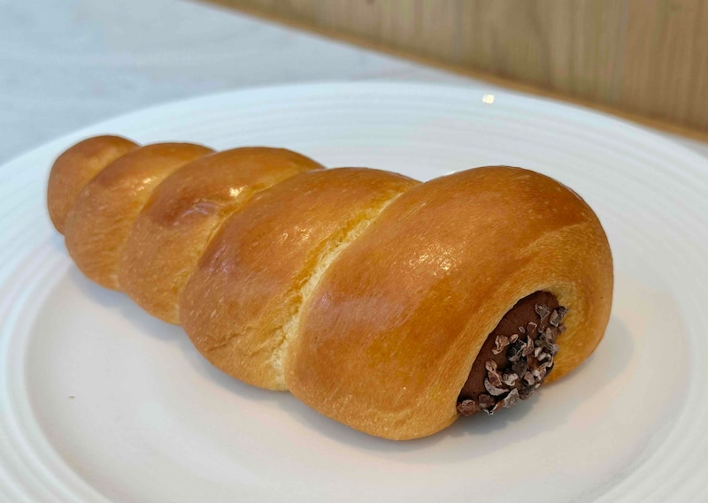 「コロネ」（ショコラ、税込453円