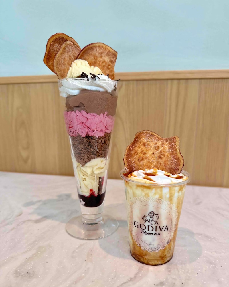 GODIVA cafe Hibiya