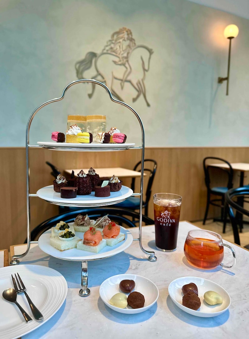 「アフタヌーンティーセット」 1名5500円(2名からオーダー可能)