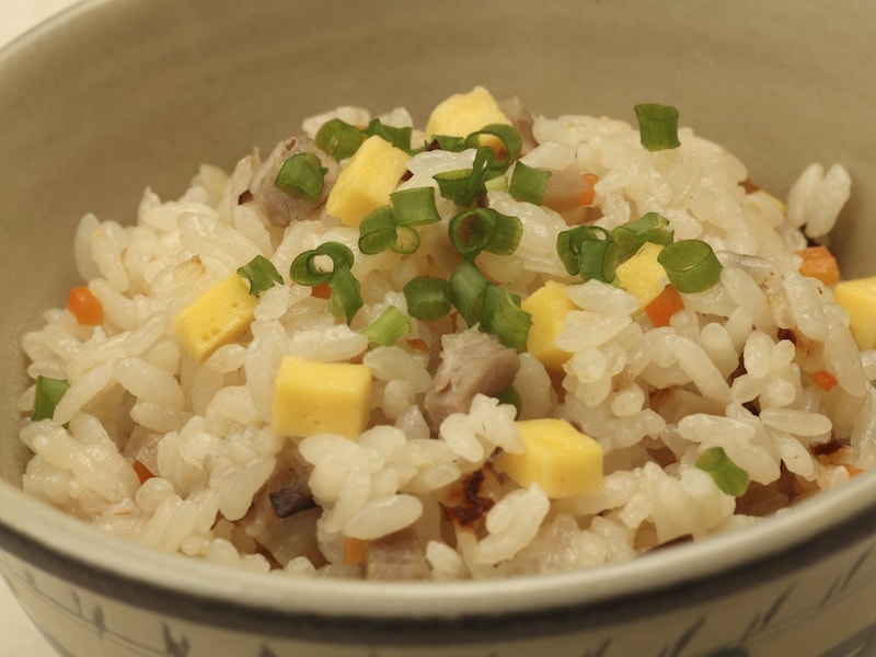 沖縄風炊き込みご飯のジューシー。沖縄そばと一緒に注文することが多い （C）OCVB