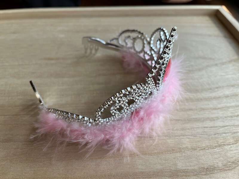 キャンドゥの「プリンセスファーティアラ」は輝きがある