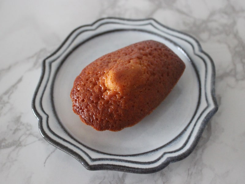 成城石井自家製 発酵バターのゲランド塩キャラメルマドレーヌ