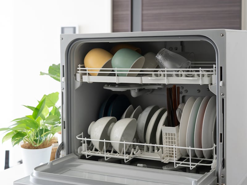 電源プラグを抜いても問題なく動作する家電は何?