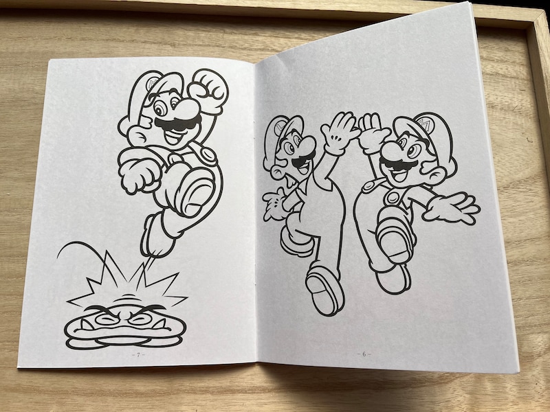 こちらはスーパーマリオのぬりえ