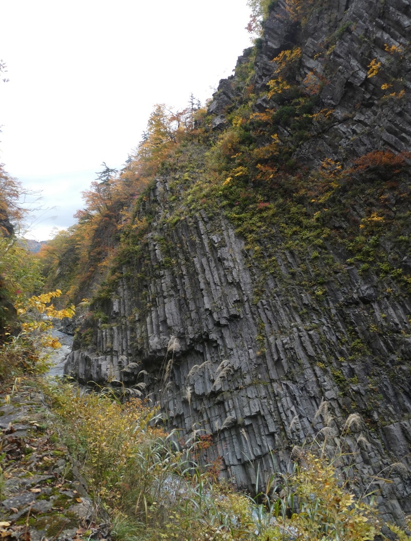 清津峡渓谷トンネル(5)/第三見晴所から見える渓谷と紅葉