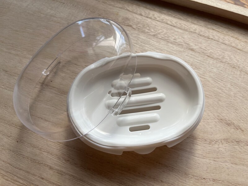 セリアの「ロック式石けん箱」はふたがしっかりとロックされる