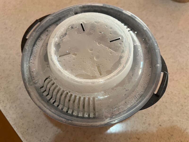 電子レンジから出して、ふたをしたまま10分蒸らす