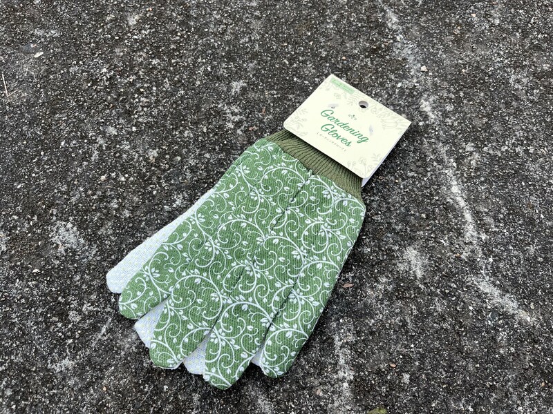 セリアの「ガーデニンググローブ」